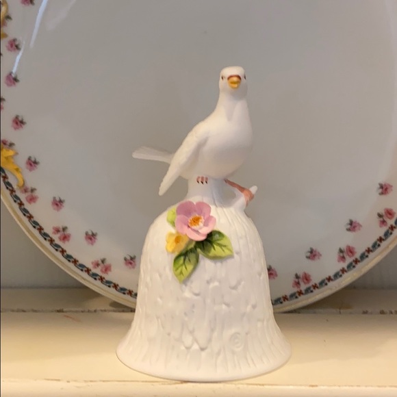 Towle Other - Vintage Towle porcelain bird bell - Pretty!